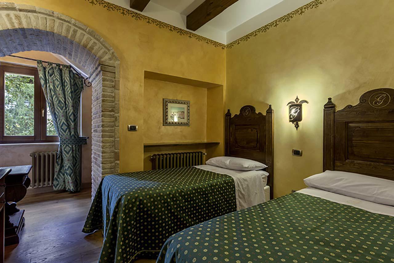 Hotel Guerrinuccio Челано Екстер'єр фото