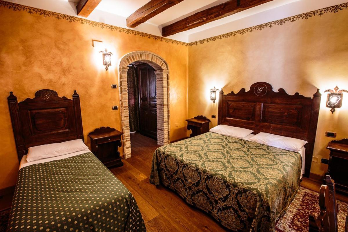 Hotel Guerrinuccio Челано Екстер'єр фото