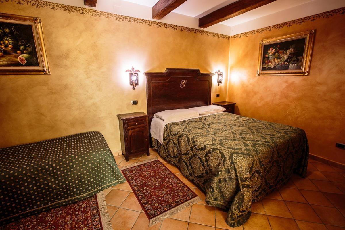 Hotel Guerrinuccio Челано Екстер'єр фото