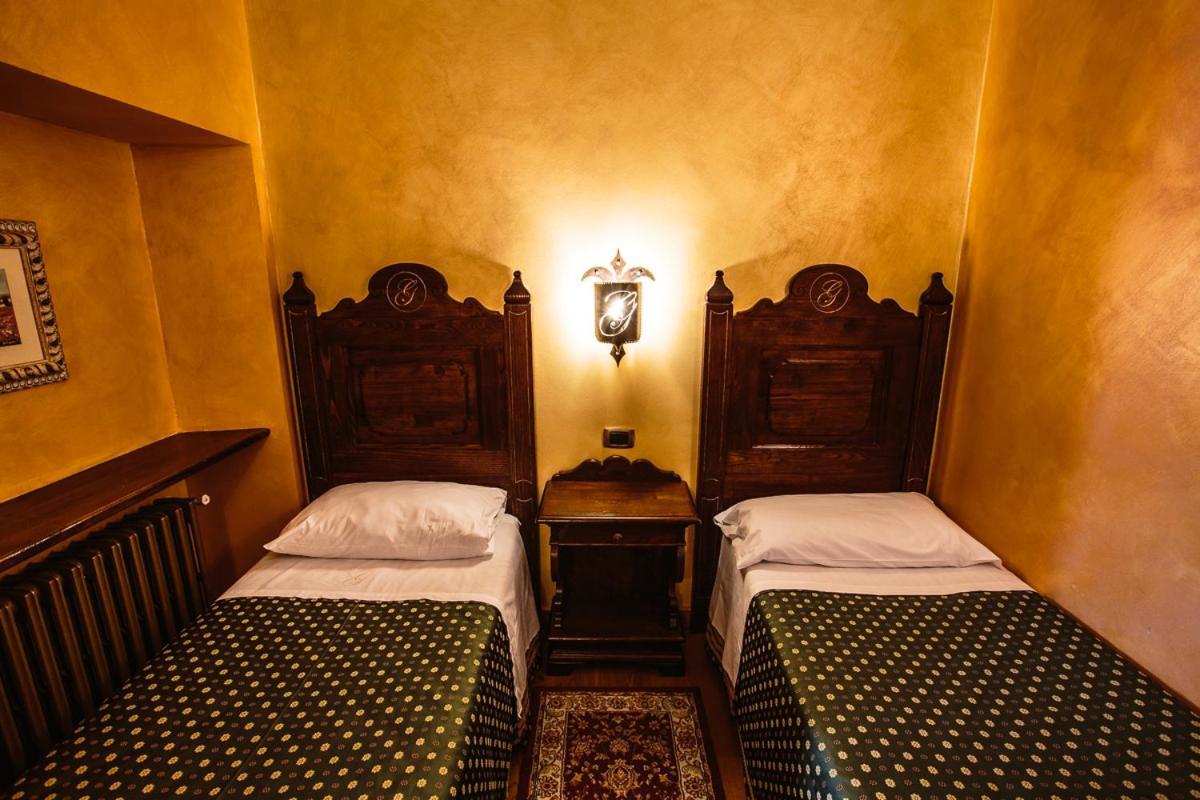 Hotel Guerrinuccio Челано Екстер'єр фото