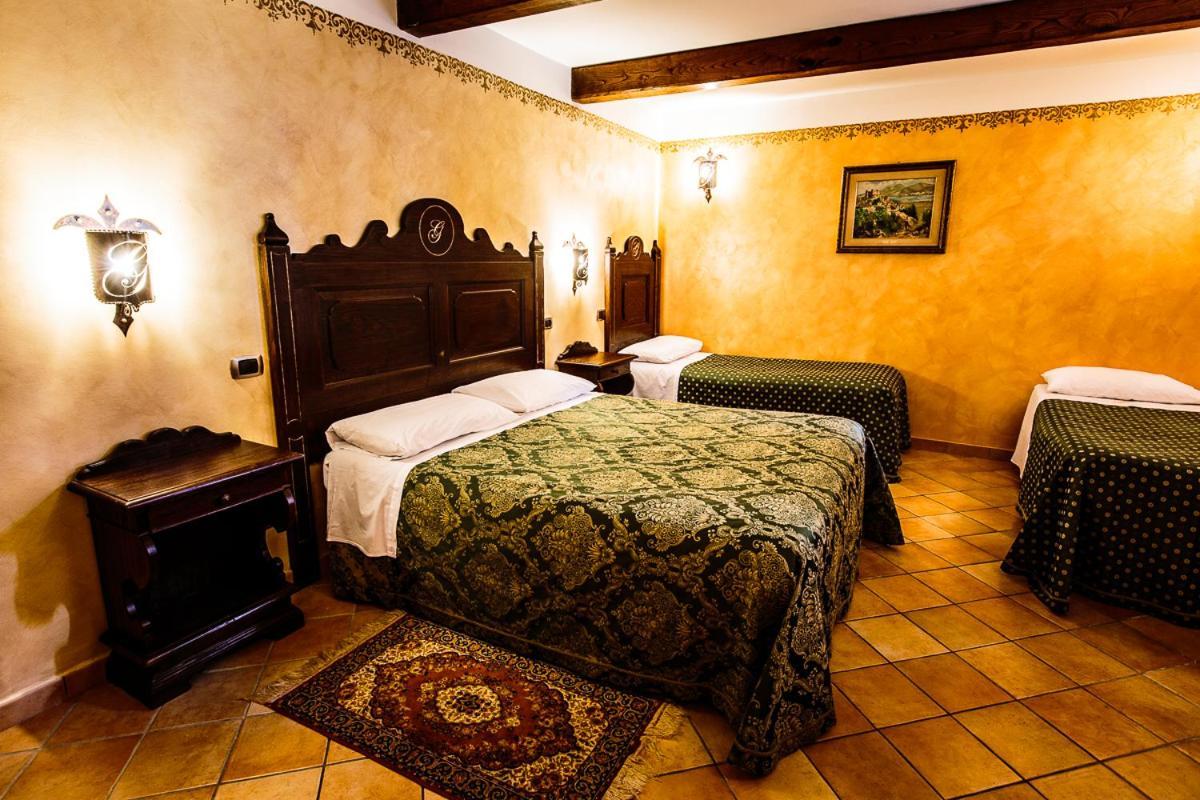 Hotel Guerrinuccio Челано Екстер'єр фото
